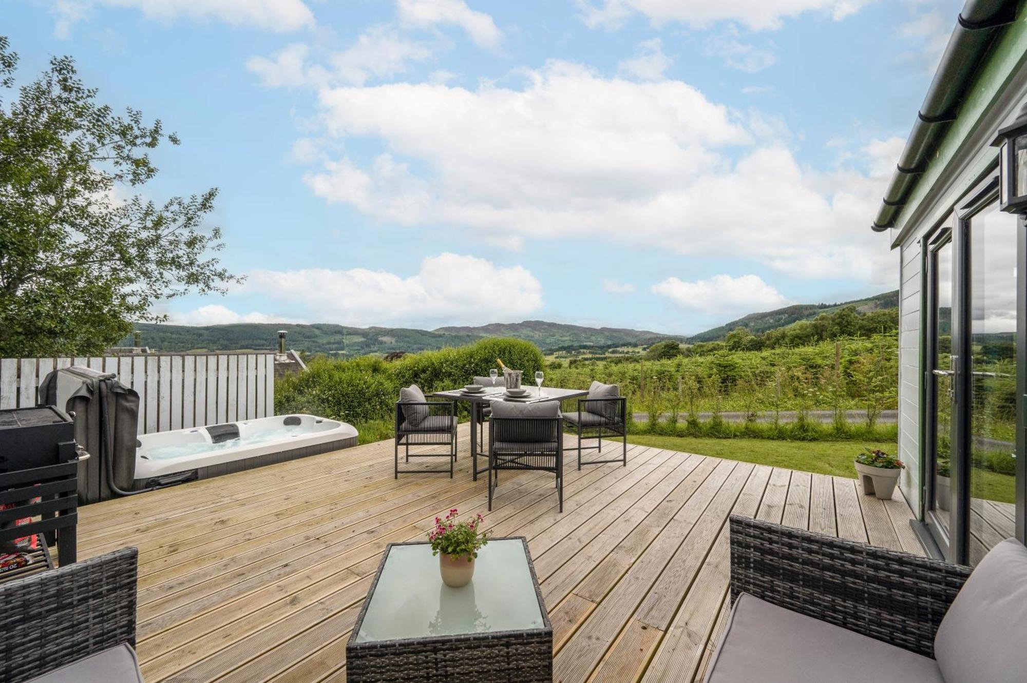 Kinnaird Woodland Lodges 皮特洛赫里 外观 照片