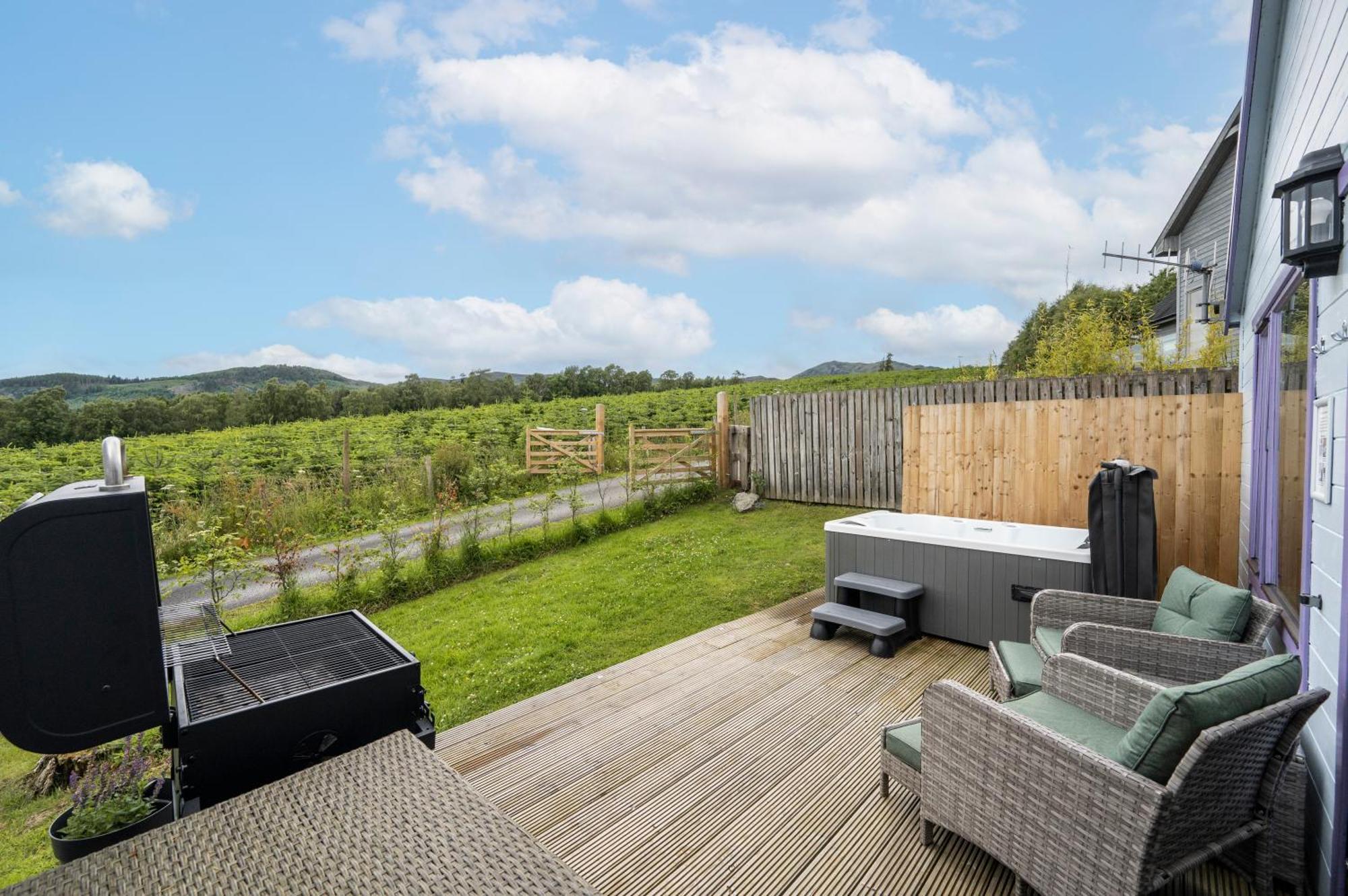 Kinnaird Woodland Lodges 皮特洛赫里 外观 照片